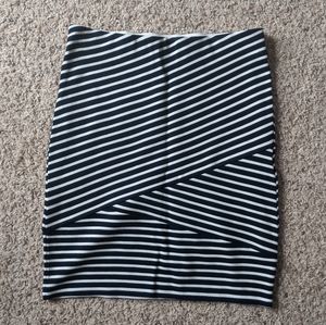 NWT Loft black and white striped skirt - XS
